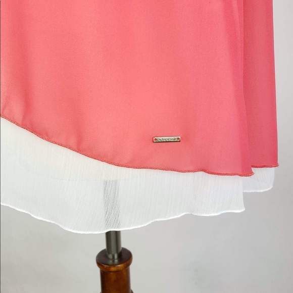 Barbara Basil’s Coliez Coral and White Top - Picture 4 of 5